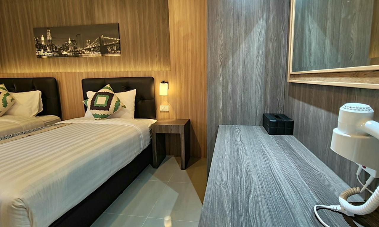The Room Boutique Hotel Sakon Nakhon Buitenkant foto