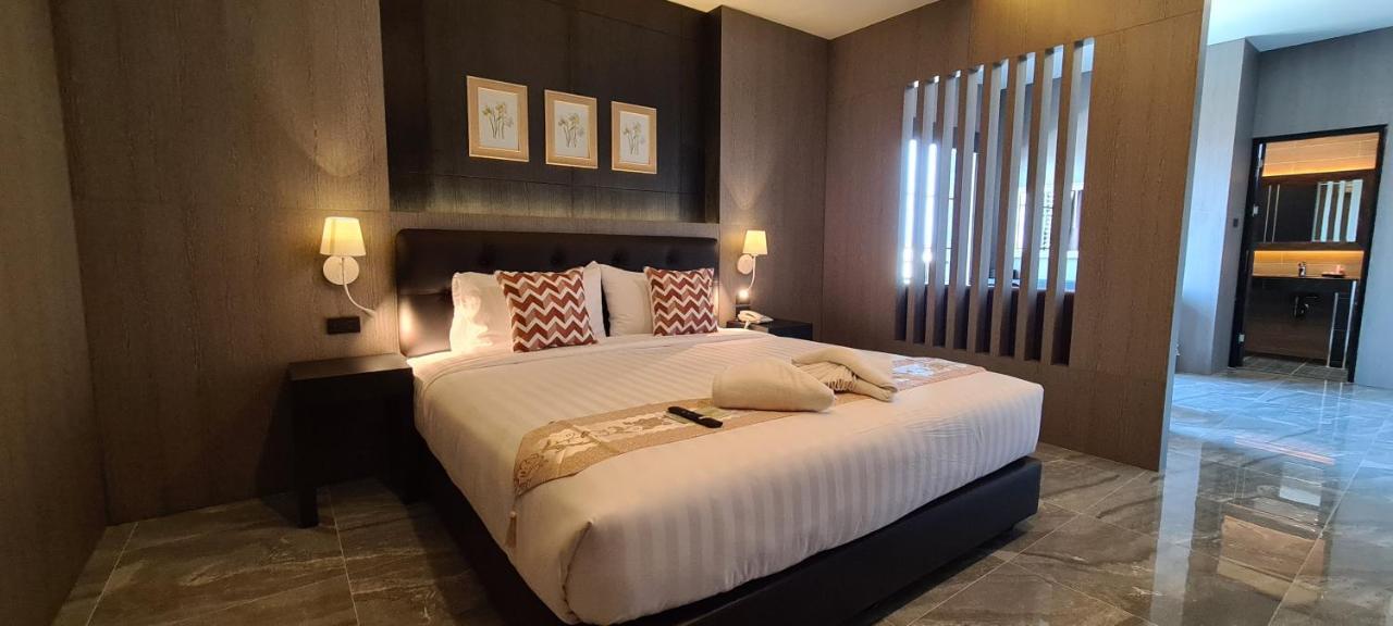 The Room Boutique Hotel Sakon Nakhon Buitenkant foto